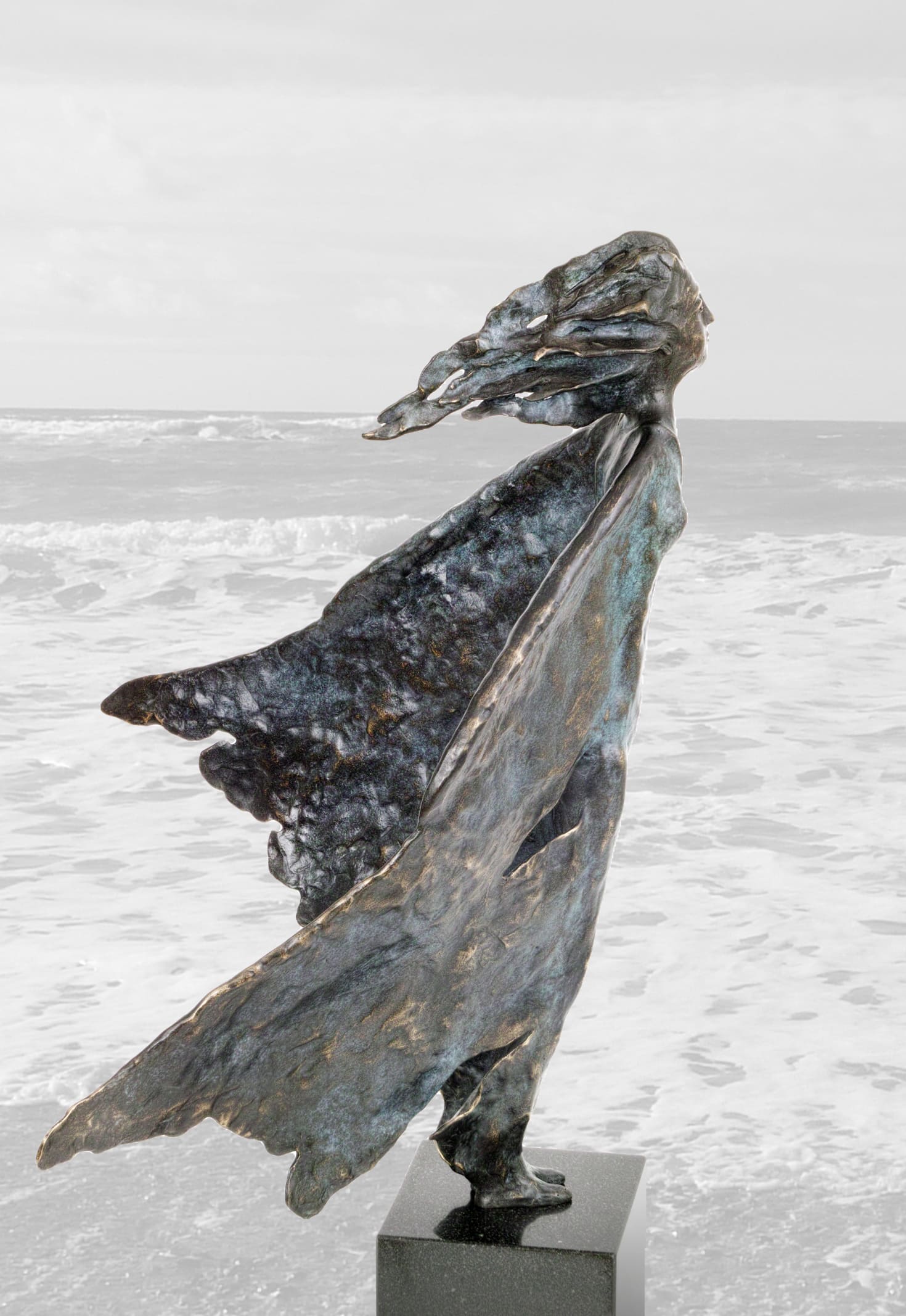 Die Windfrau von Eckhard Wähning, limitierte Bronze-Skulptur