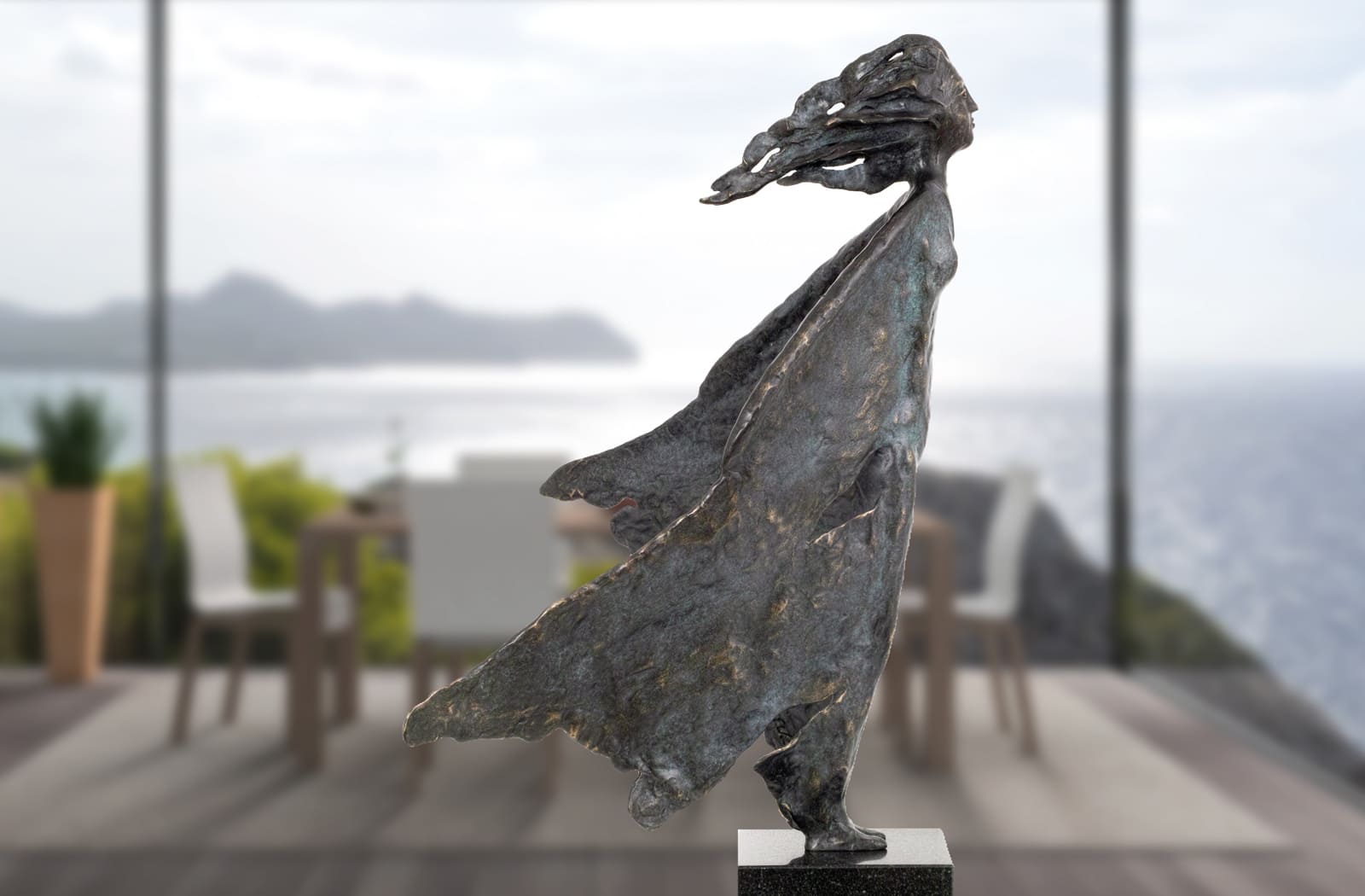 Die Windfrau von Eckhard Wähning, limitierte Bronze-Skulptur