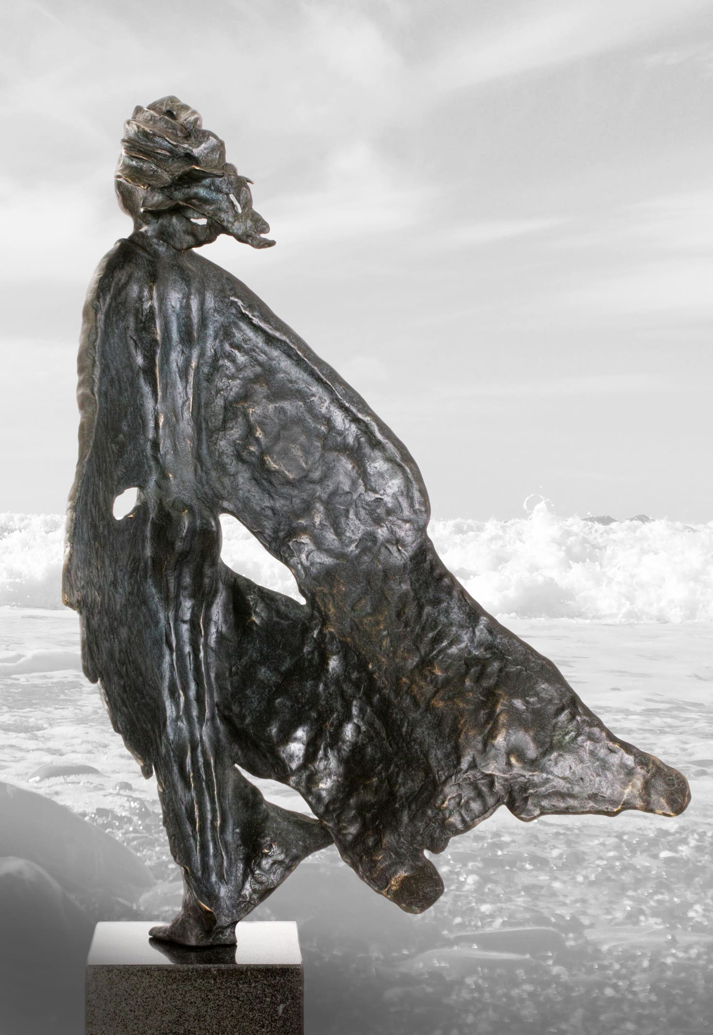 Die Windfrau von Eckhard Wähning, limitierte Bronze-Skulptur
