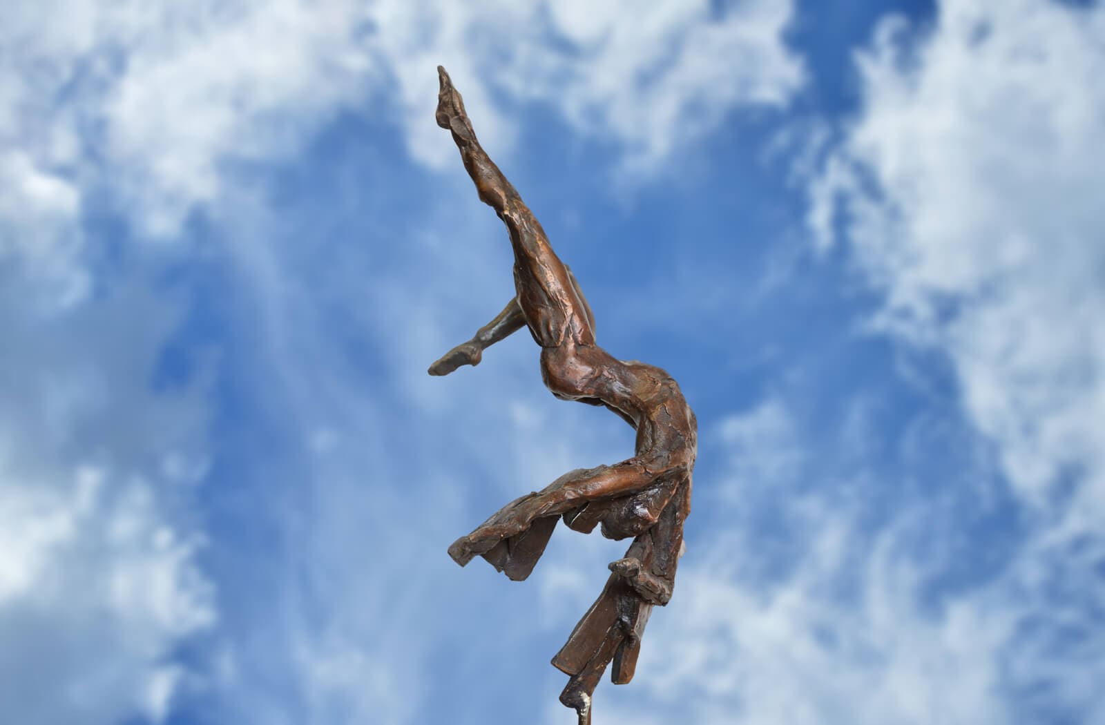 Ikarus der Fall, limitierte Bronze-Skulptur von Ruud Zweypfenning.
