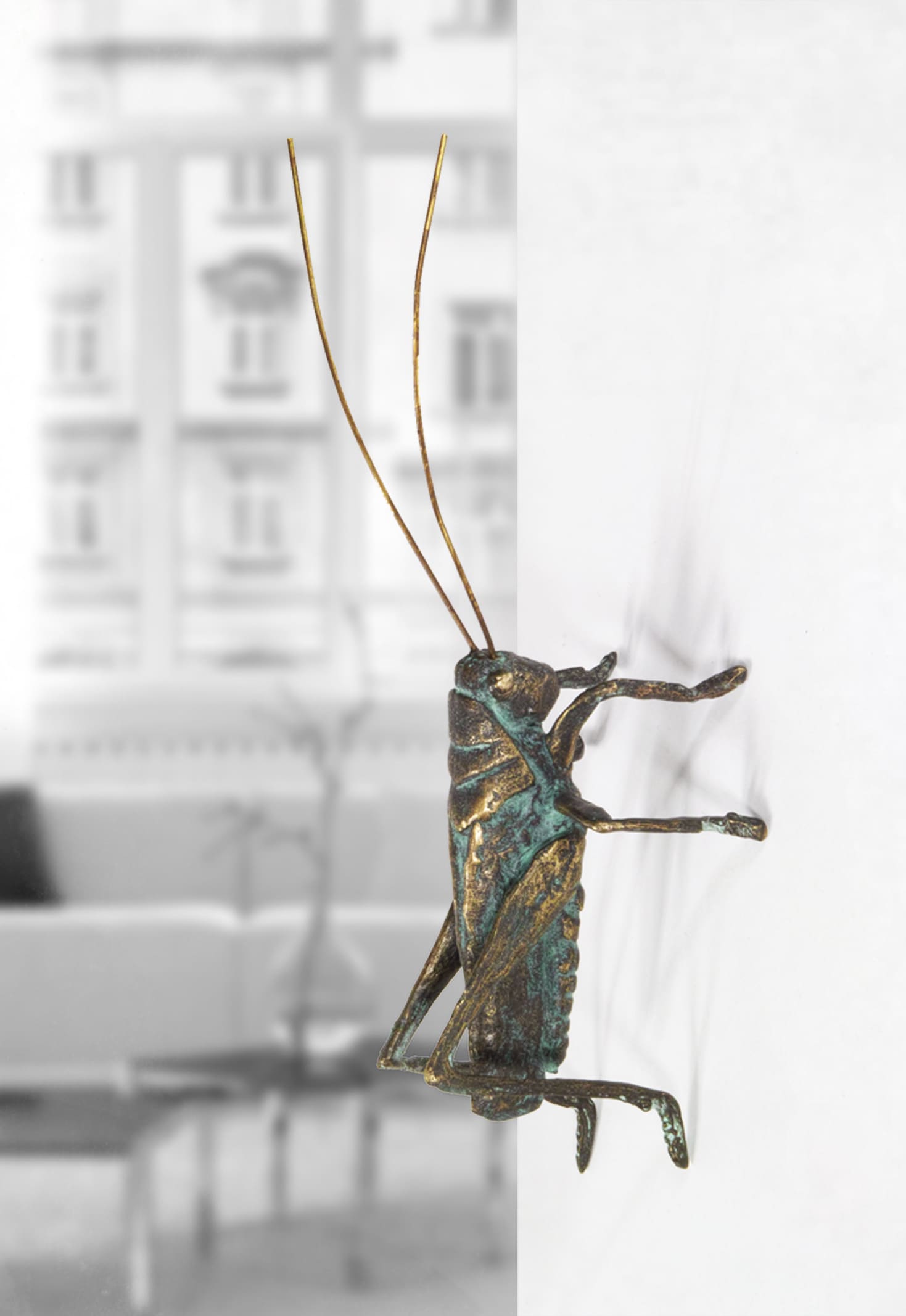Der Grashüpfer, Bronze-Skulptur von E. Wähning.