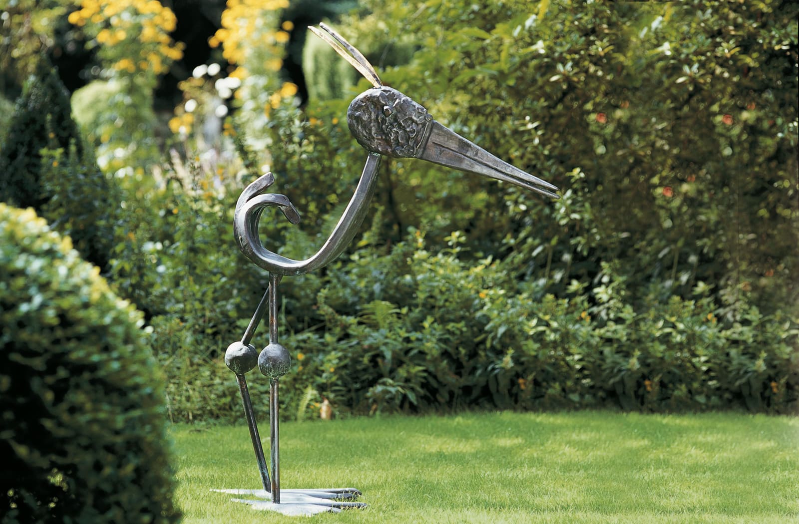 Adebar, modern art, Kupfer-Skulptur.