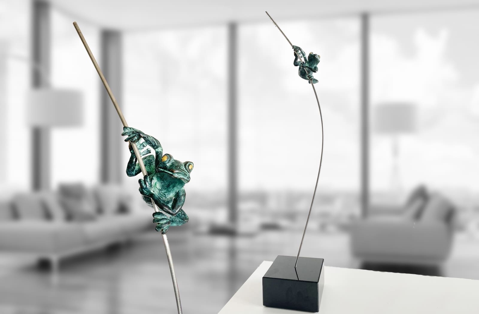 "moin" Bronze-Skulptur von E. Wähning